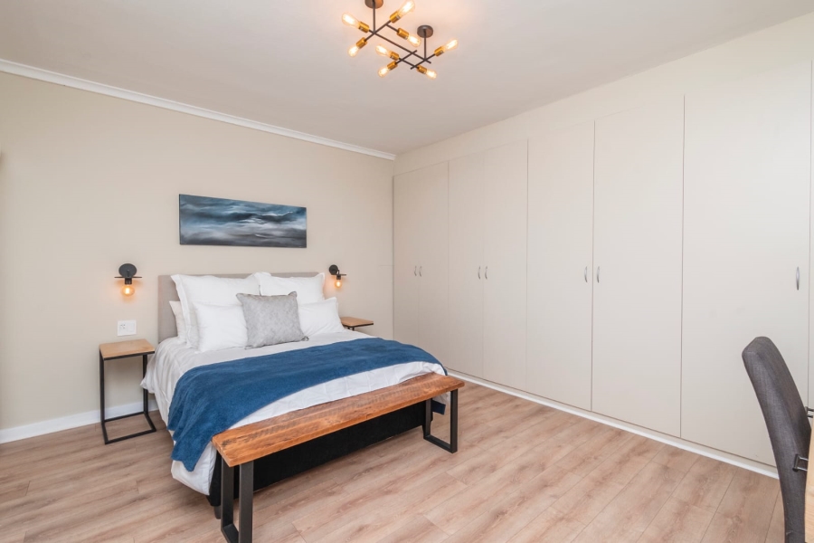 To Let 4 Bedroom Property for Rent in Oranjezicht Western Cape